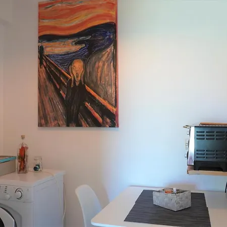 Boutique Seafront Apartment *